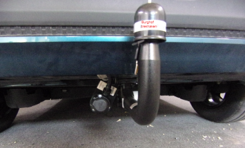 Anhängerkupplung Fiat 600e Electric ab 2023 speziell für Fahrradträger - Vertikal abnehmbar - Towbo Bars