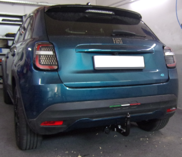 Anhängerkupplung Fiat 600e Electric ab 2023 speziell für Fahrradträger - Vertikal abnehmbar - Towbo Bars