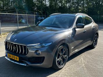 Trekhaak Maserati Levante Diesel Ad-Blue bouwjaren vanaf 2016 – Verticaal afneembaar – Towbo Bars